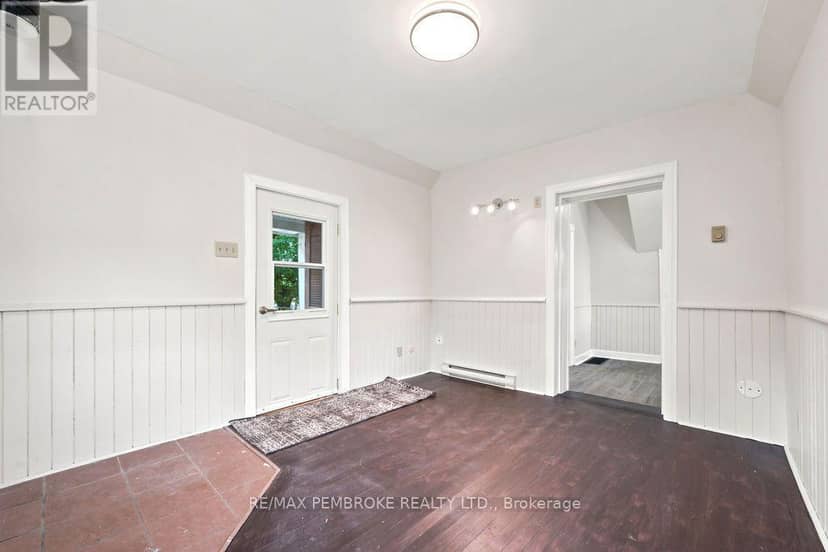 131 Bonnechere Street W, Bonnechere Valley, photo 5