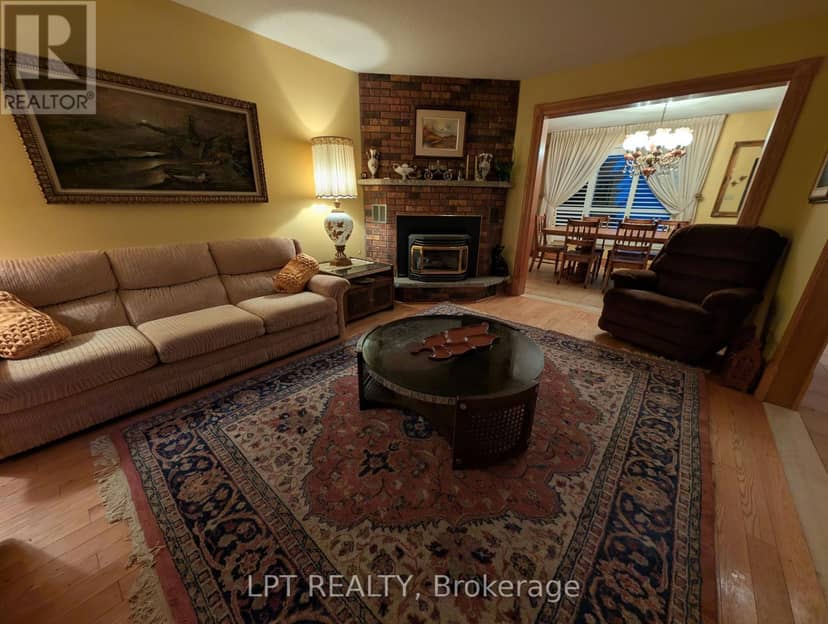 47 Parkside Drive — photo 9 of 26