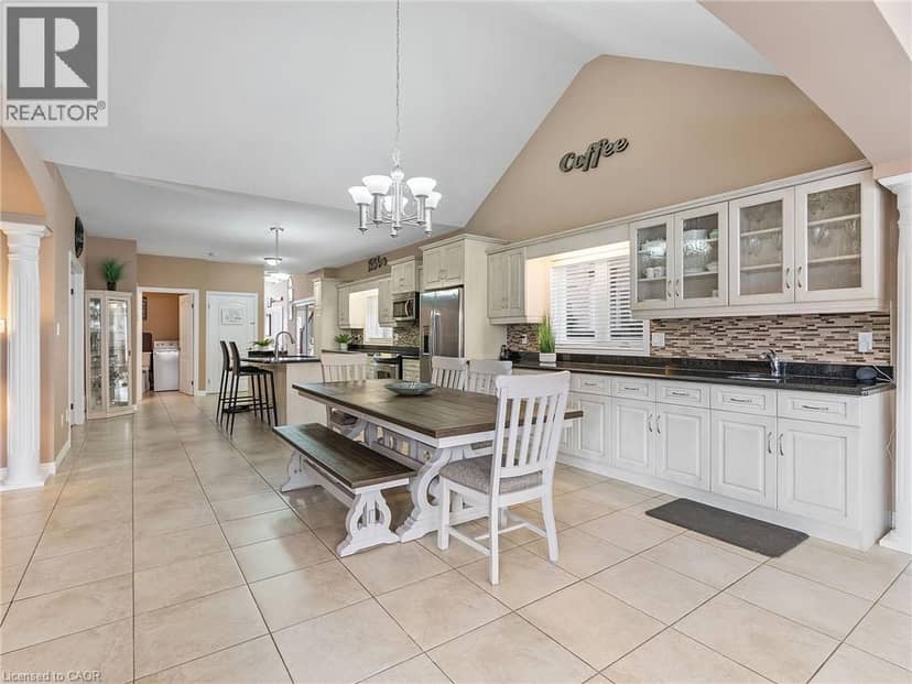 52 ARROWHEAD Drive — photo 4 of 36
