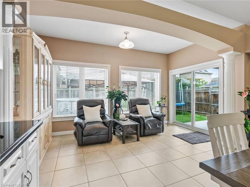 52 ARROWHEAD Drive — photo 9 of 36