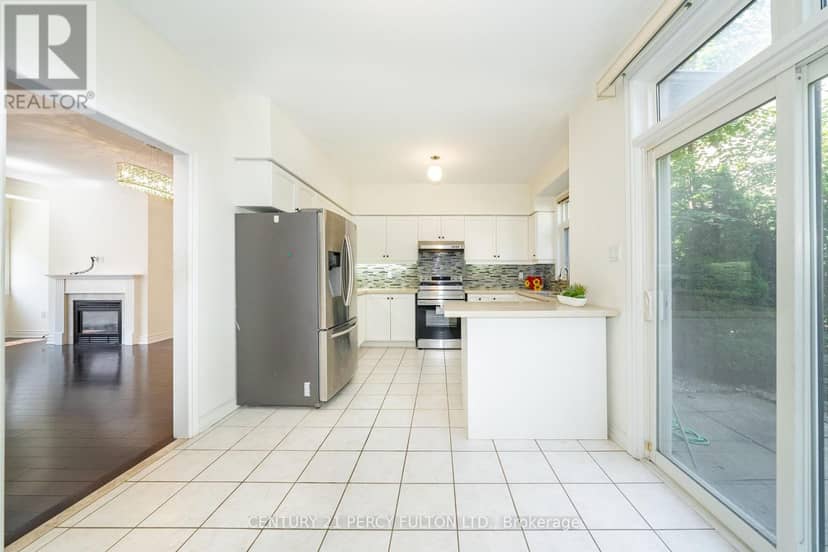 22 William Poole Way — photo 11 of 33