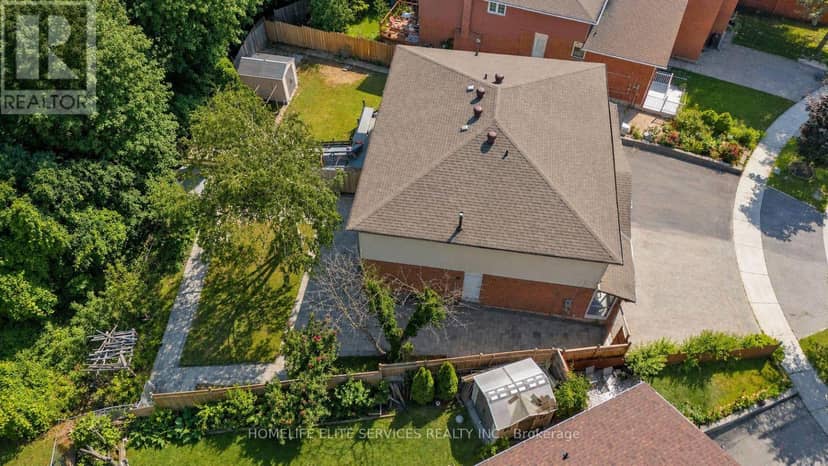 44 Greenhedges Court — photo 6 of 40
