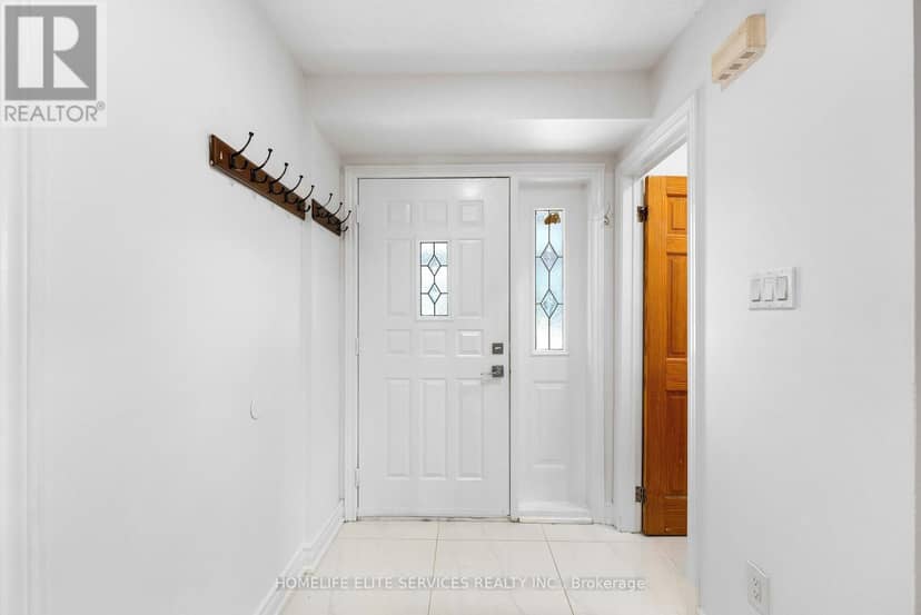 44 Greenhedges Court — photo 8 of 40