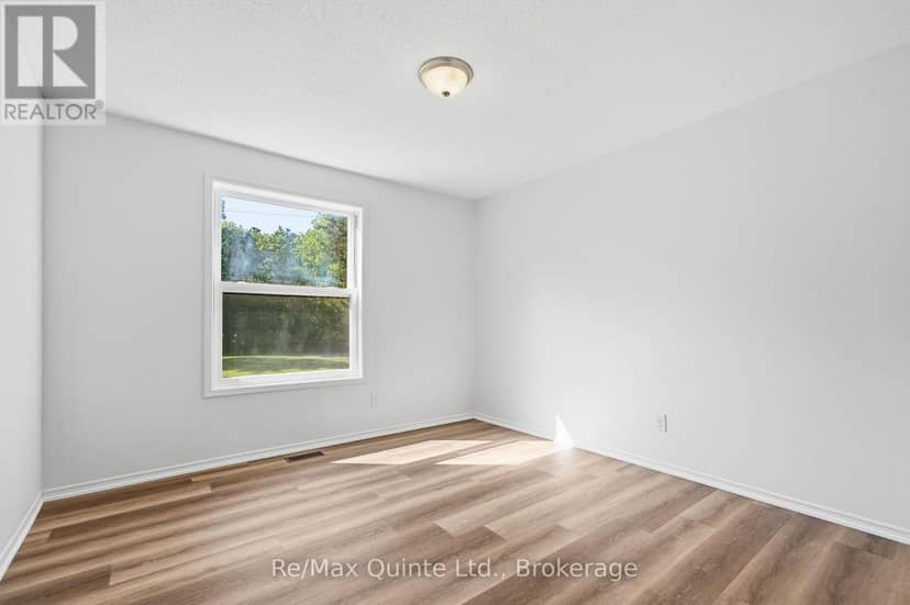 1076 Massassauga Road — photo 30 of 40