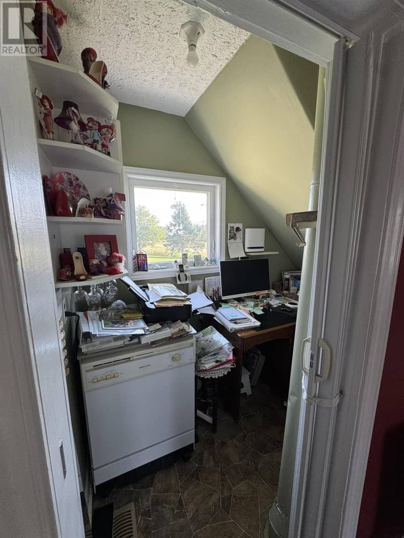 11 Thompson Point Road — photo 15 of 30