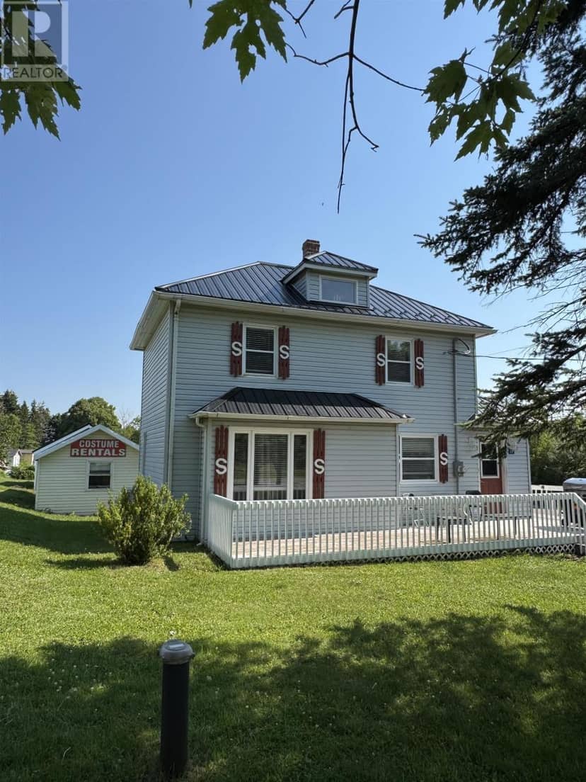 11 Thompson Point Road, Margate, photo 2