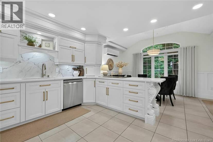 493 Leblanc Road — photo 4 of 20