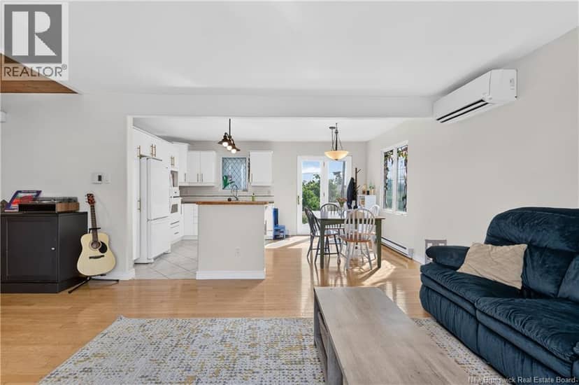 223 Edgett Avenue — photo 8 of 40
