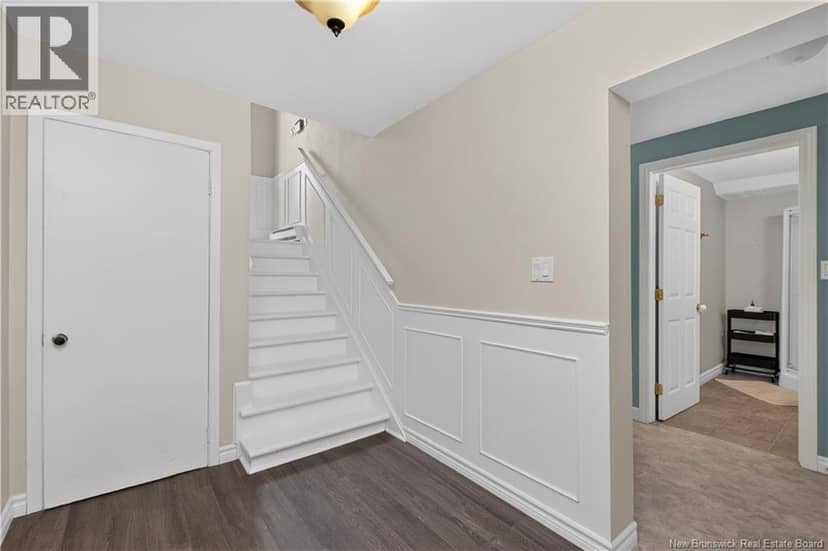 223 Edgett Avenue — photo 30 of 40