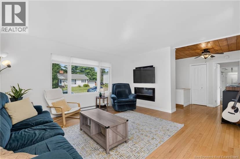223 Edgett Avenue — photo 10 of 40