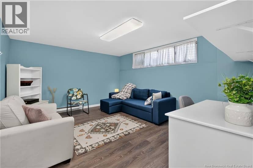 223 Edgett Avenue — photo 33 of 40