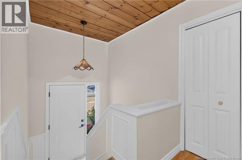 223 Edgett Avenue — photo 29 of 40