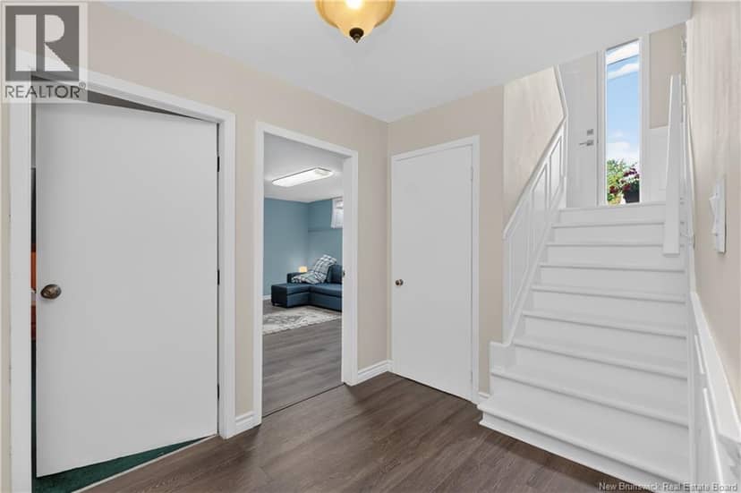 223 Edgett Avenue — photo 31 of 40