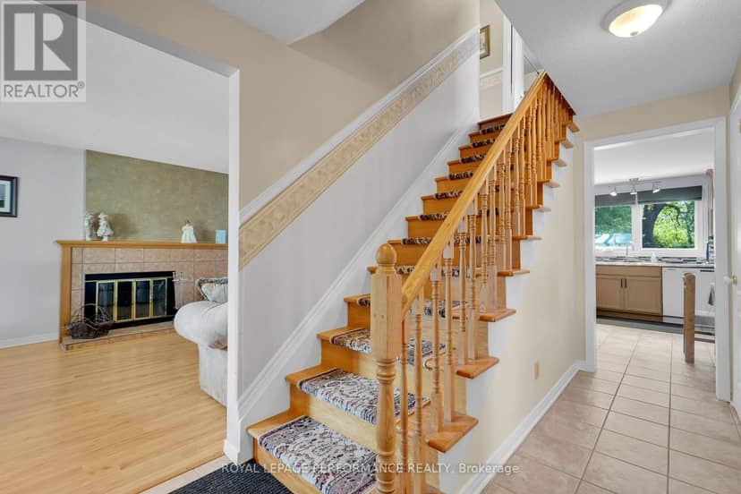 1080 Cloverlawn Court, Ottawa, photo 3