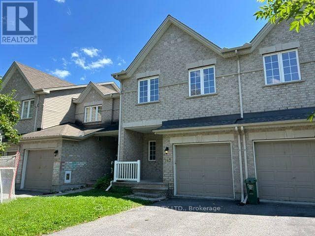 149 Tandalee Crescent — photo 2 of 21
