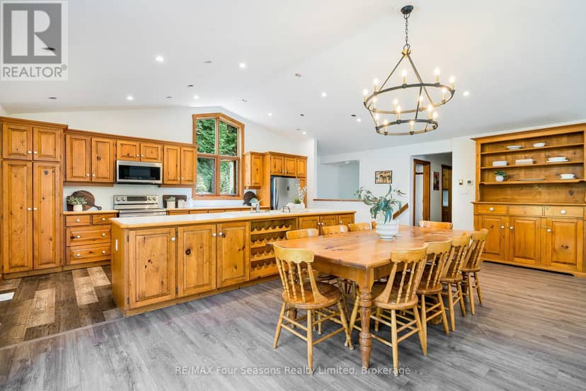 188 Highpoint Crescent — photo 14 of 40