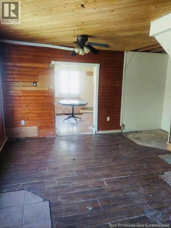 717 Laplante Road — photo 4 of 13