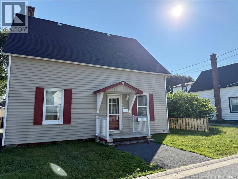 39 Warren Avenue — photo 1 of 38