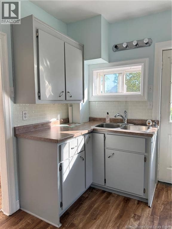 39 Warren Avenue — photo 11 of 38