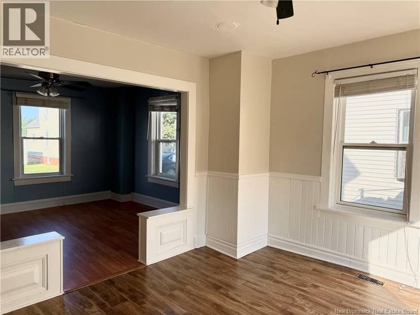 39 Warren Avenue — photo 16 of 38