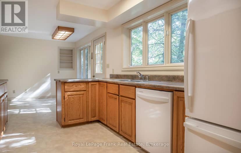 14125 Regional Rd 57 — photo 16 of 34