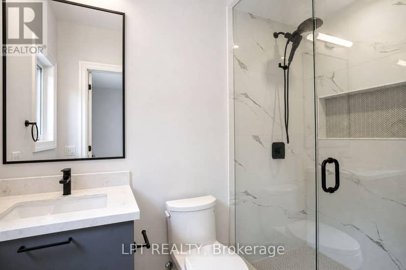 7 Richmond Park Drive — photo 37 of 40