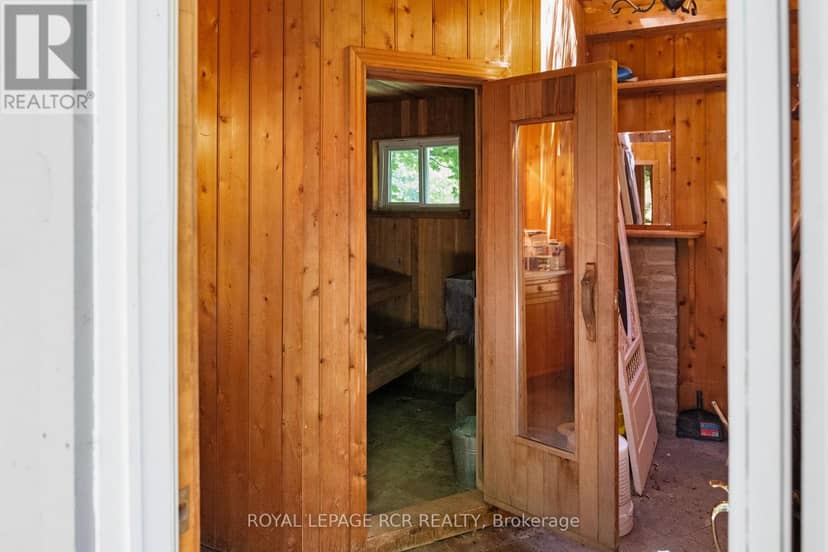 5258 Winston Churchill Boulevard — photo 11 of 40