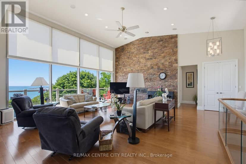 174 Brayside Street, Central Elgin, photo 3