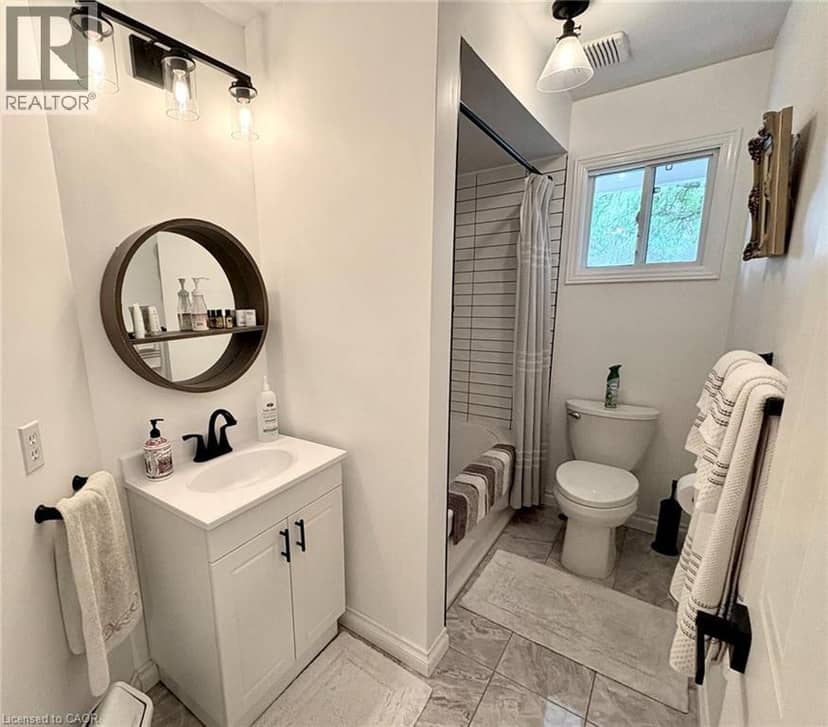 227 SILVERBIRCH Boulevard — photo 9 of 37