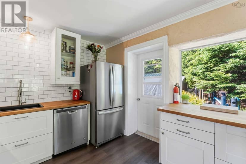 36 Lakeview Drive — photo 15 of 40