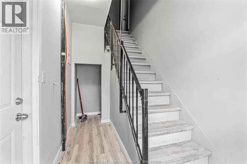 314 Bruce — photo 4 of 27