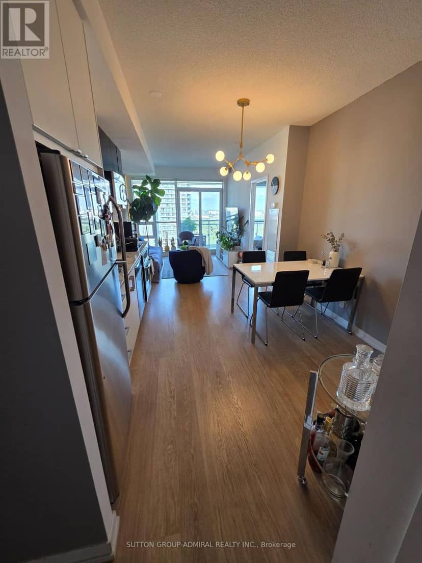 2316 - 98 Lillian Street — photo 1 of 15