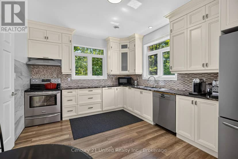 15 Library Road — photo 14 of 40