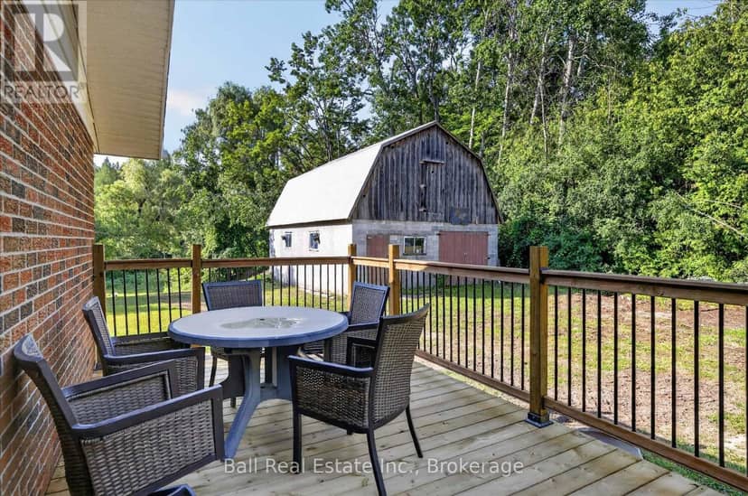 751 Ford Crescent — photo 37 of 40