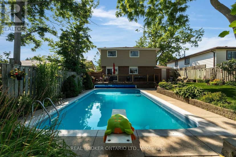 40 Farmingdale Crescent — photo 40 of 40