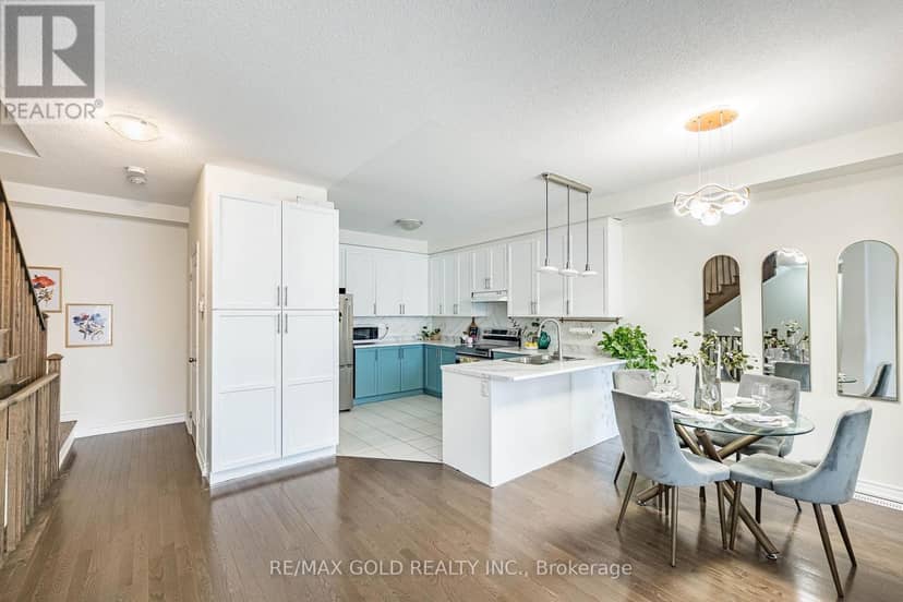 44 Donald Ficht Crescent — photo 22 of 40