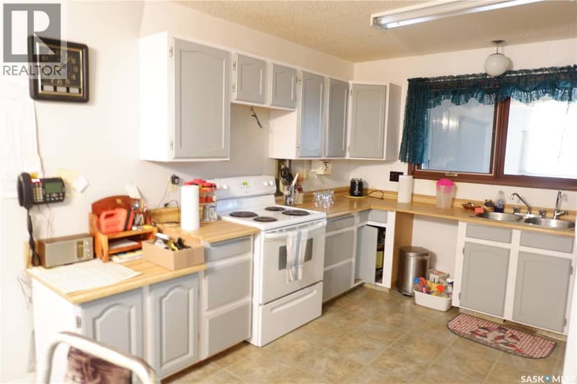 235 King STREET, Coronach, photo 2