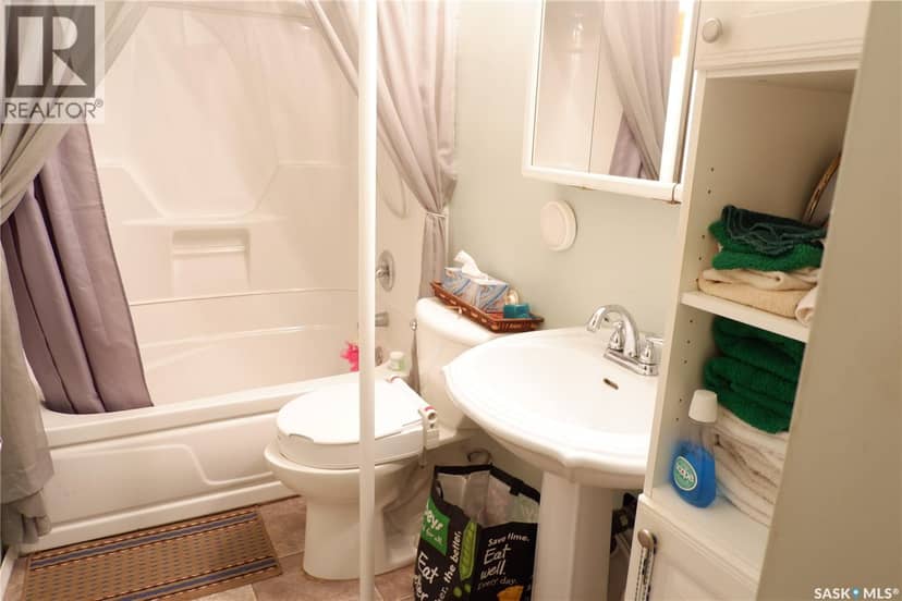235 King STREET, Coronach, photo 7