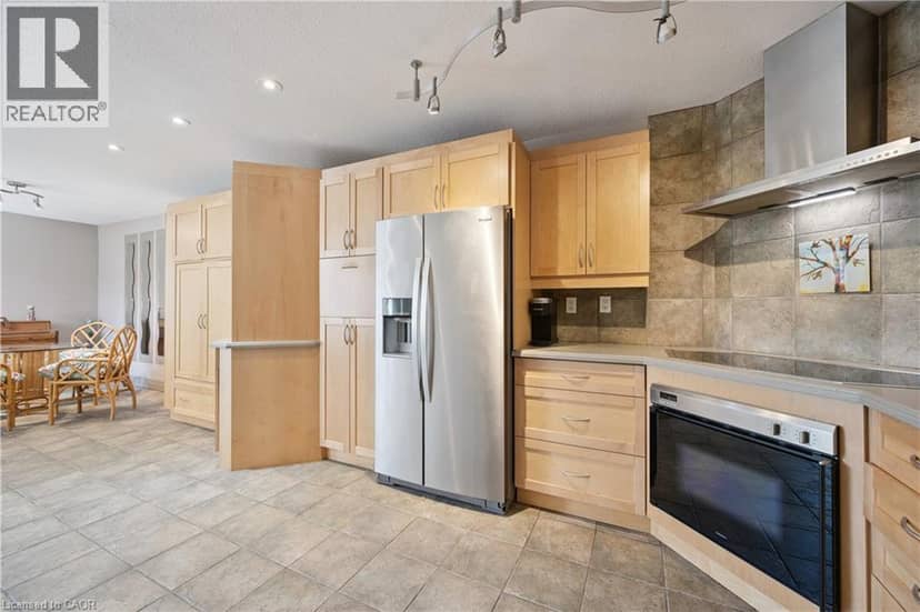 36 HAYHURST Road Unit# 329 — photo 13 of 28