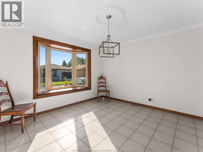 2787 Lionel DRIVE — photo 13 of 40