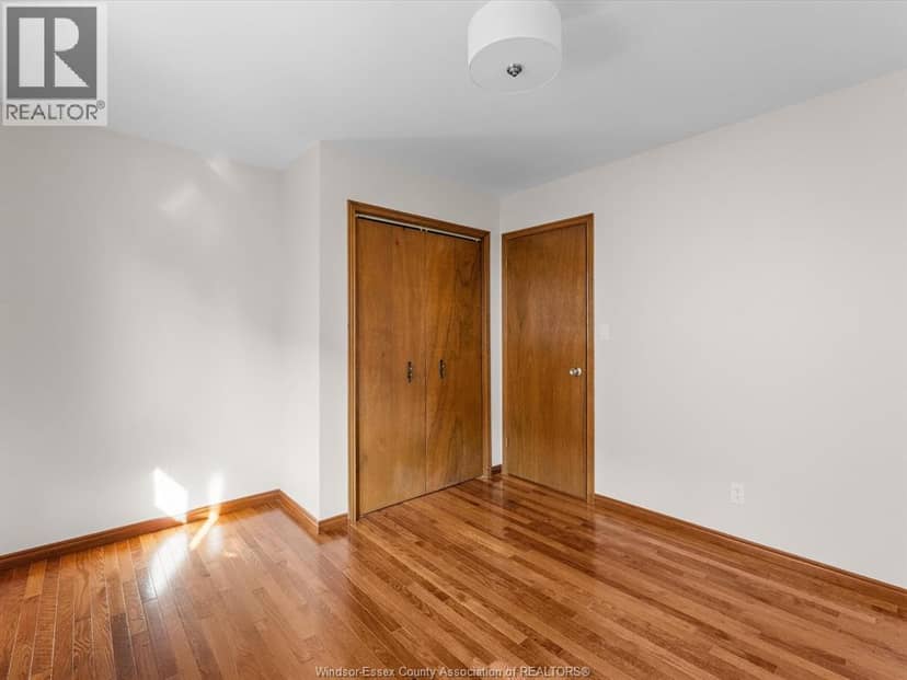 2787 Lionel DRIVE — photo 17 of 40