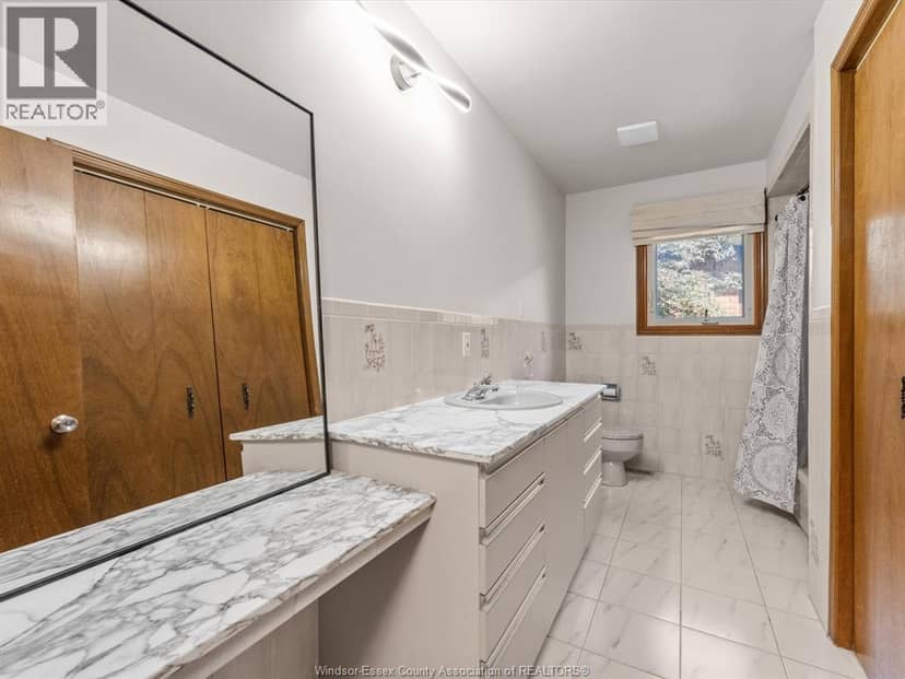 2787 Lionel DRIVE — photo 21 of 40