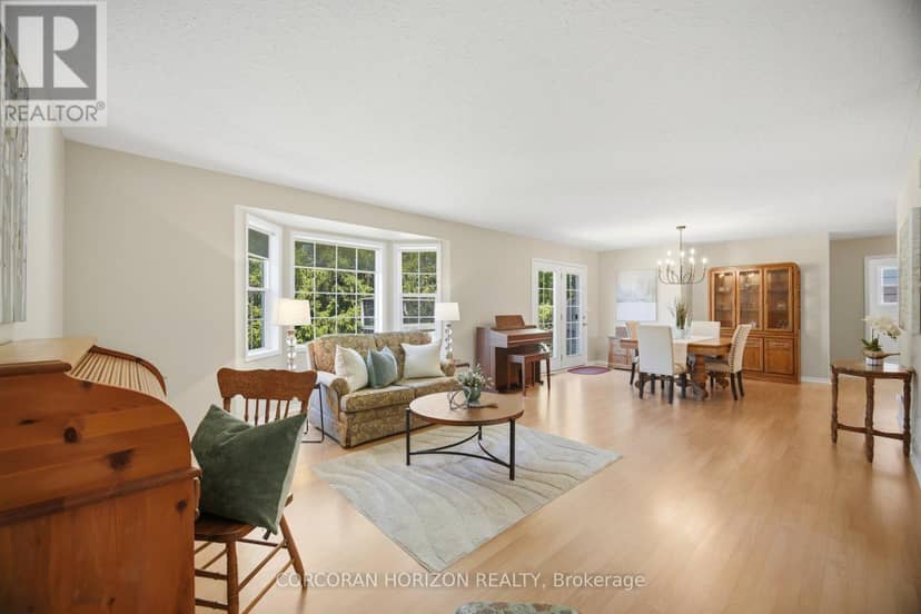 71 Grayview Drive — photo 13 of 40