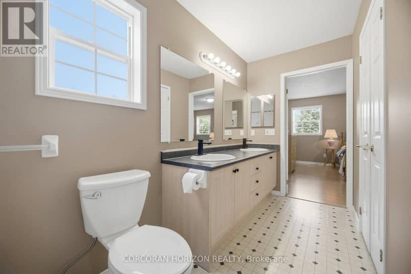 71 Grayview Drive — photo 17 of 40
