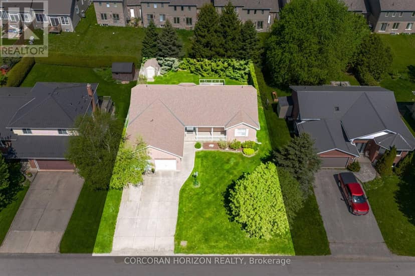 71 Grayview Drive — photo 2 of 40