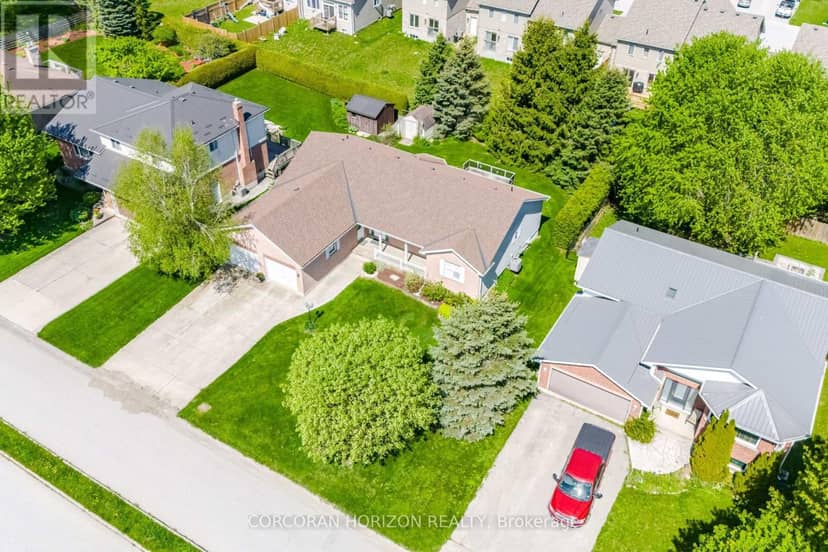 71 Grayview Drive — photo 3 of 40