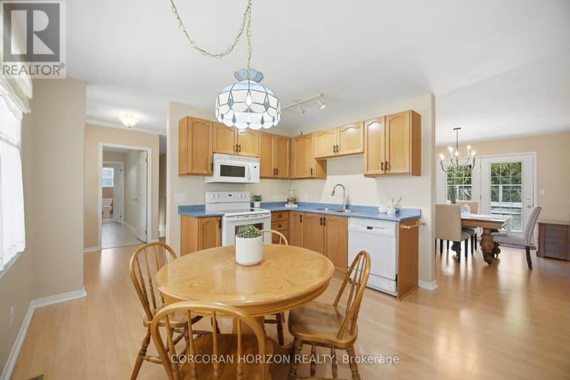 71 Grayview Drive — photo 8 of 40