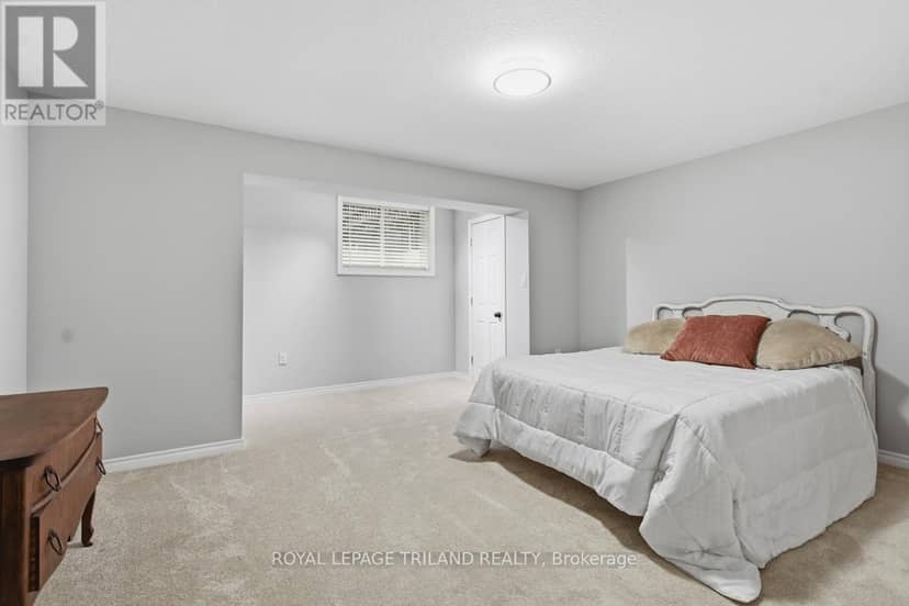 28 - 2215 Callingham Drive — photo 27 of 40