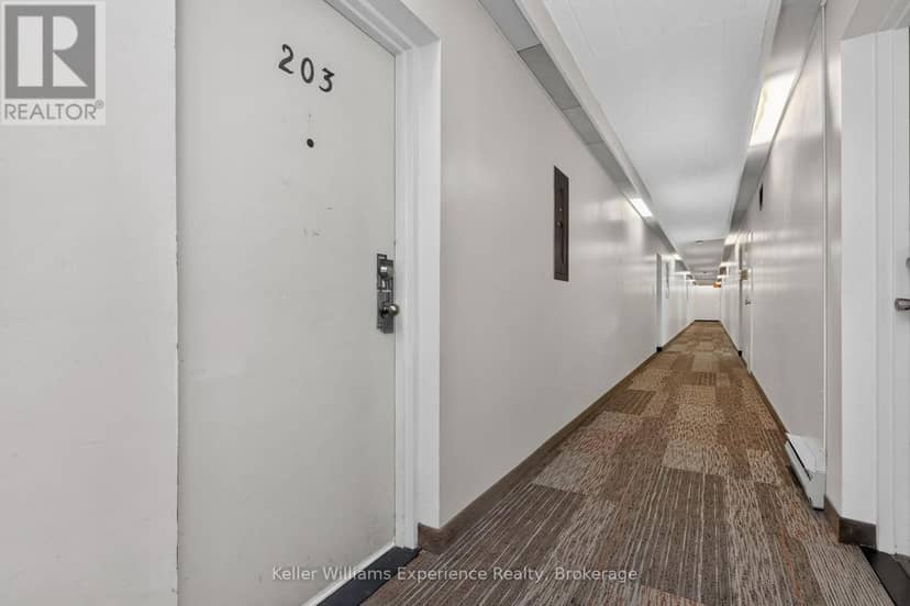 203 - 184 Eighth Street — photo 5 of 40