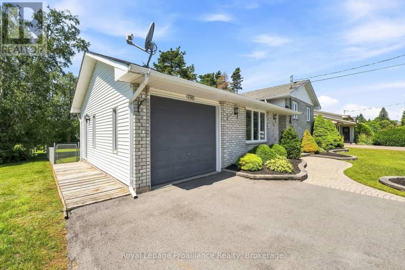 180 Ontario Street — photo 4 of 40